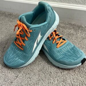 Altra Rivera 2 Neutral Zero-Drop Women’s Running Shoe